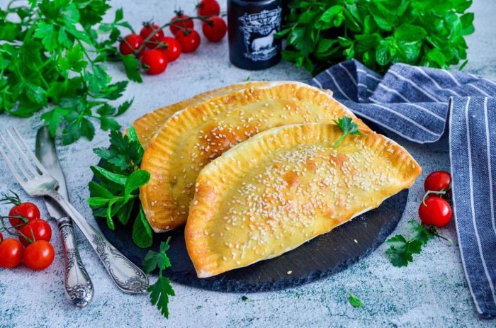 Чебуреки зі Свининою
