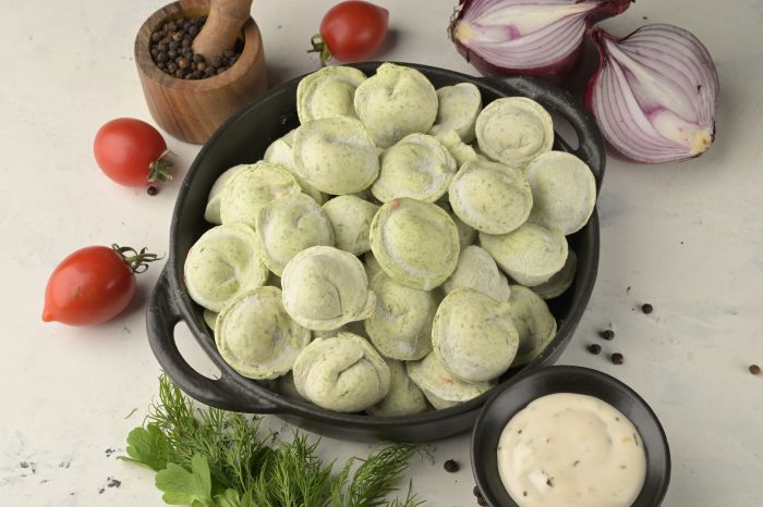 Пельмені з Куркою (в Шпинатному тісті)